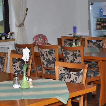 Hotel Kuehns Muehle Guest house Oestrich-Winkel
