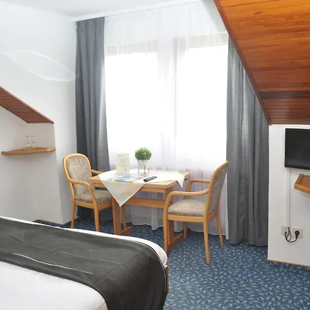 Gæstehus Kuehns Muehle Oestrich-Winkel